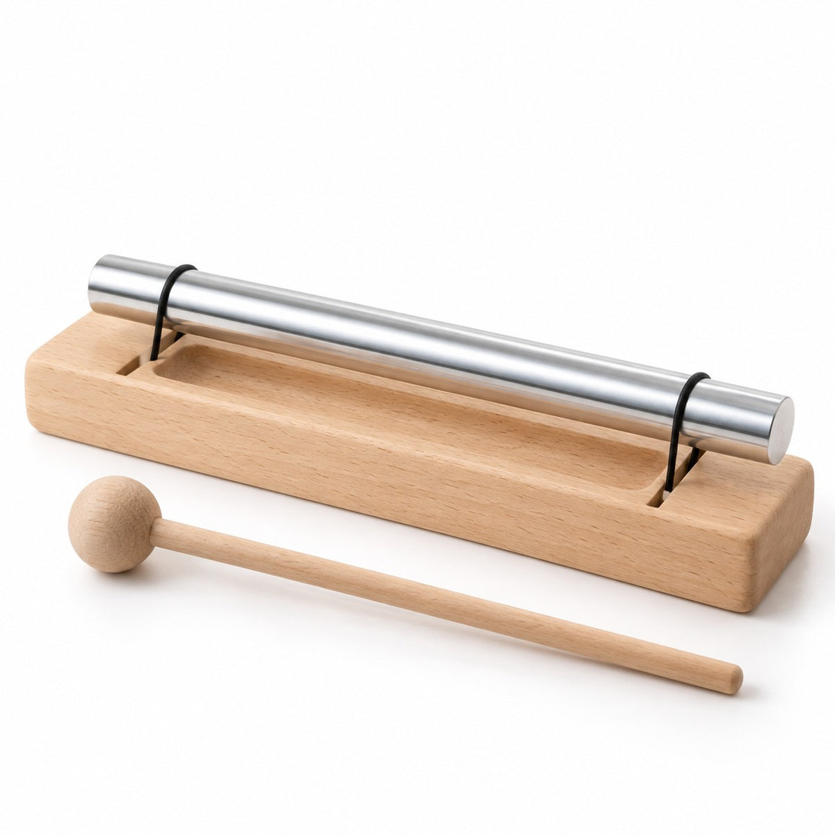 Single-tone chime with aluminium bar, beech base and wooden mallet on a white background